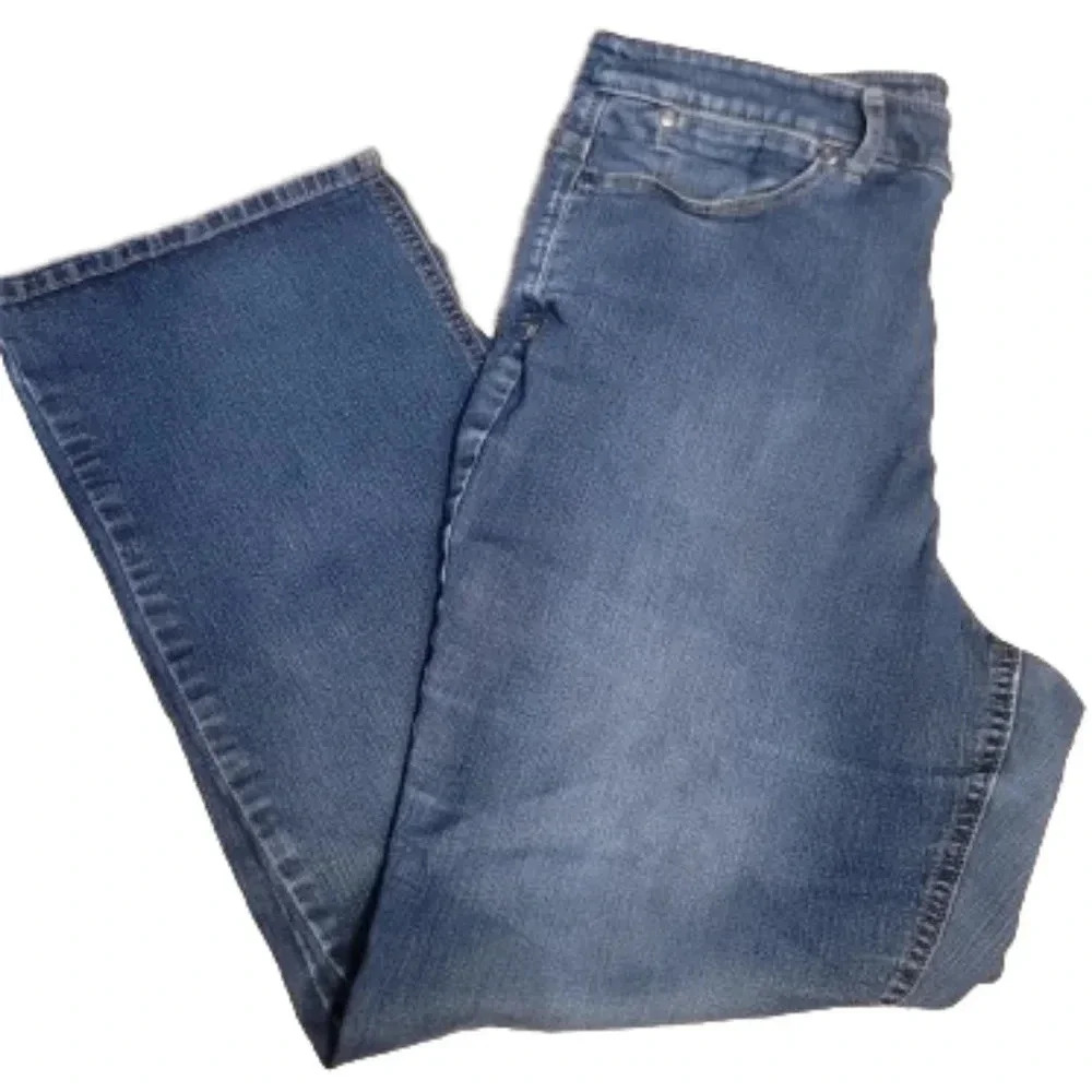 Christopher & Banks Classic Fit Jeans